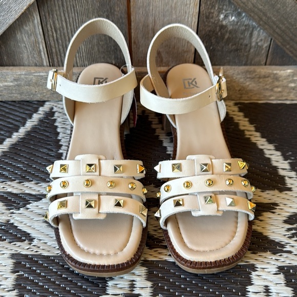 Dorking By Fluchos | Circus Stud Block Heels - Picture 3 of 9